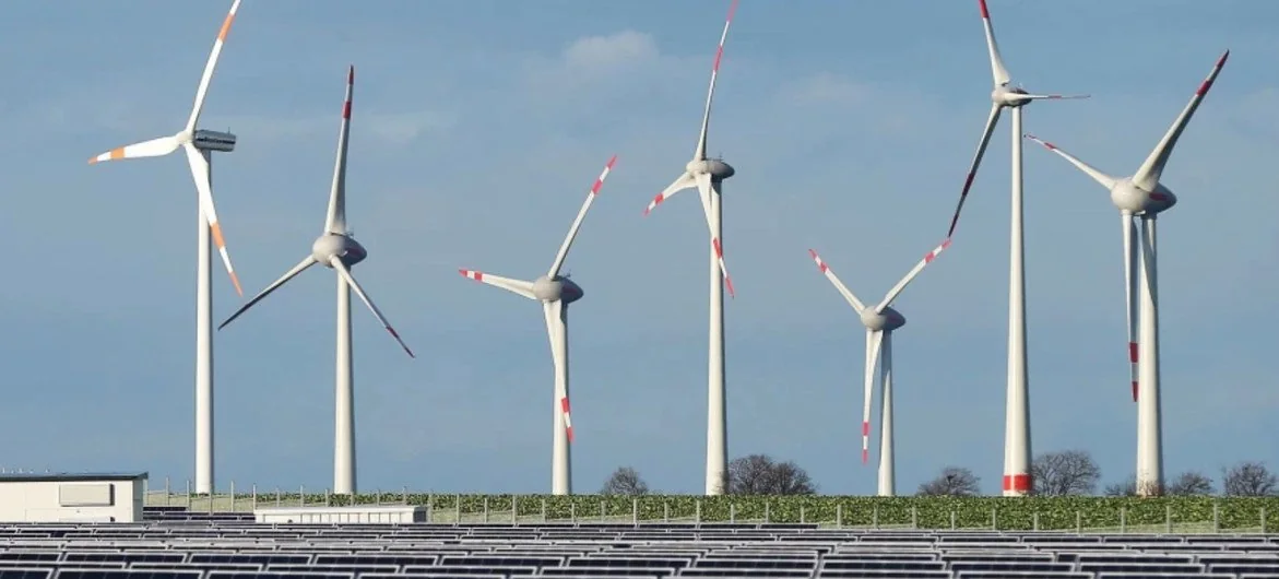 El mundo precisa un mayor compromiso de cambiar a las fuentes limpias de energía.