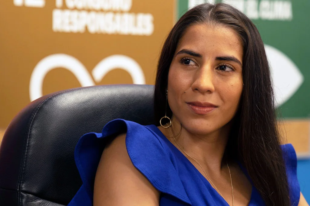 Yokasta Valle, campeona del mundo de boxeo, durante su visita a la sede de la ONU.